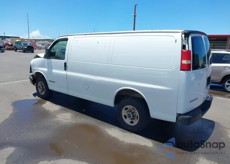 2003 GMC Savana G2500 из США, поврежденный, VIN 1GTGG25U031168172